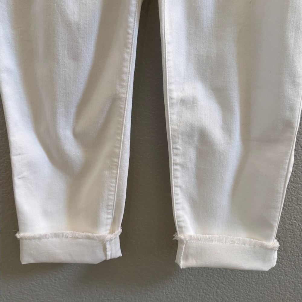 Chico’s High Waist White So Slimming Girlfriend Frayed Ankle Jeans Size 16R - Picture 5 of 8